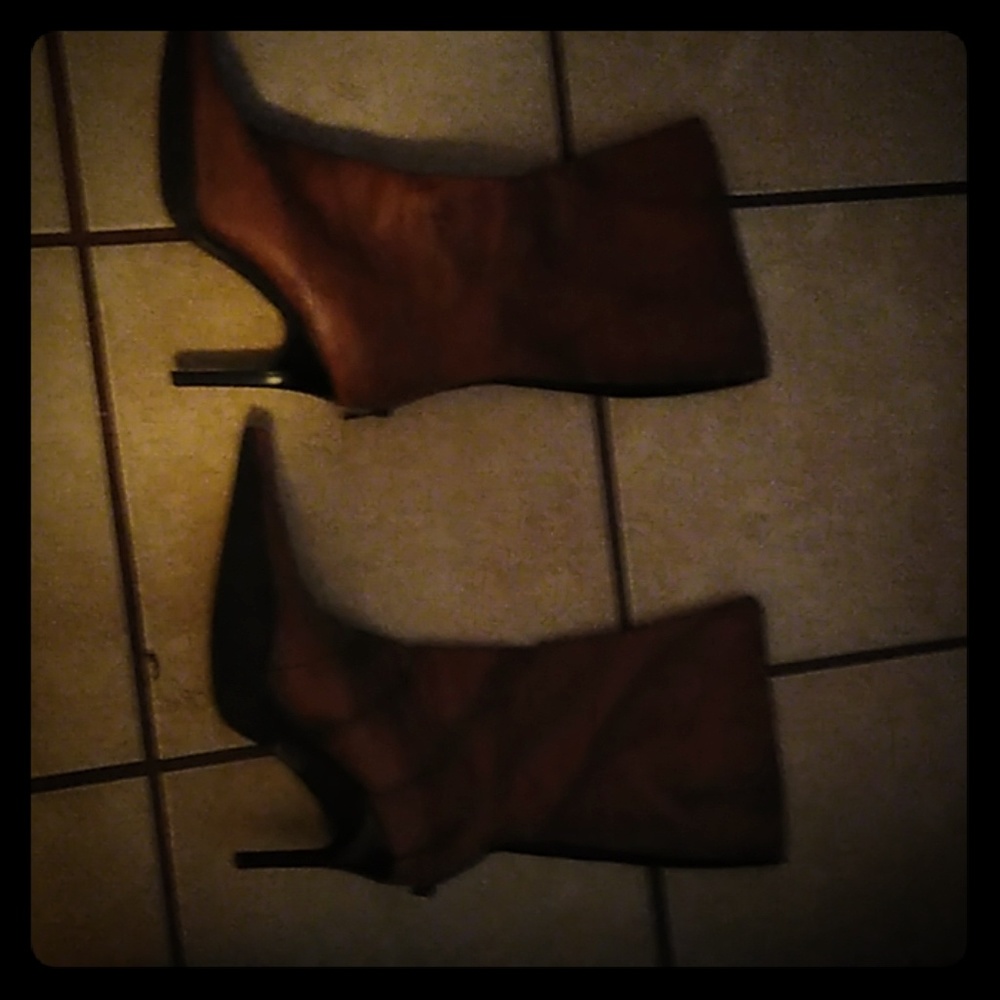 High heel boots